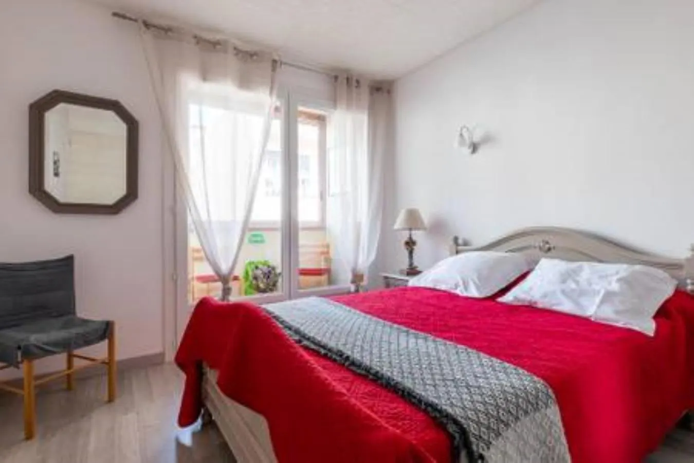 Appartement Cassis centre- Entre Falaise et Port